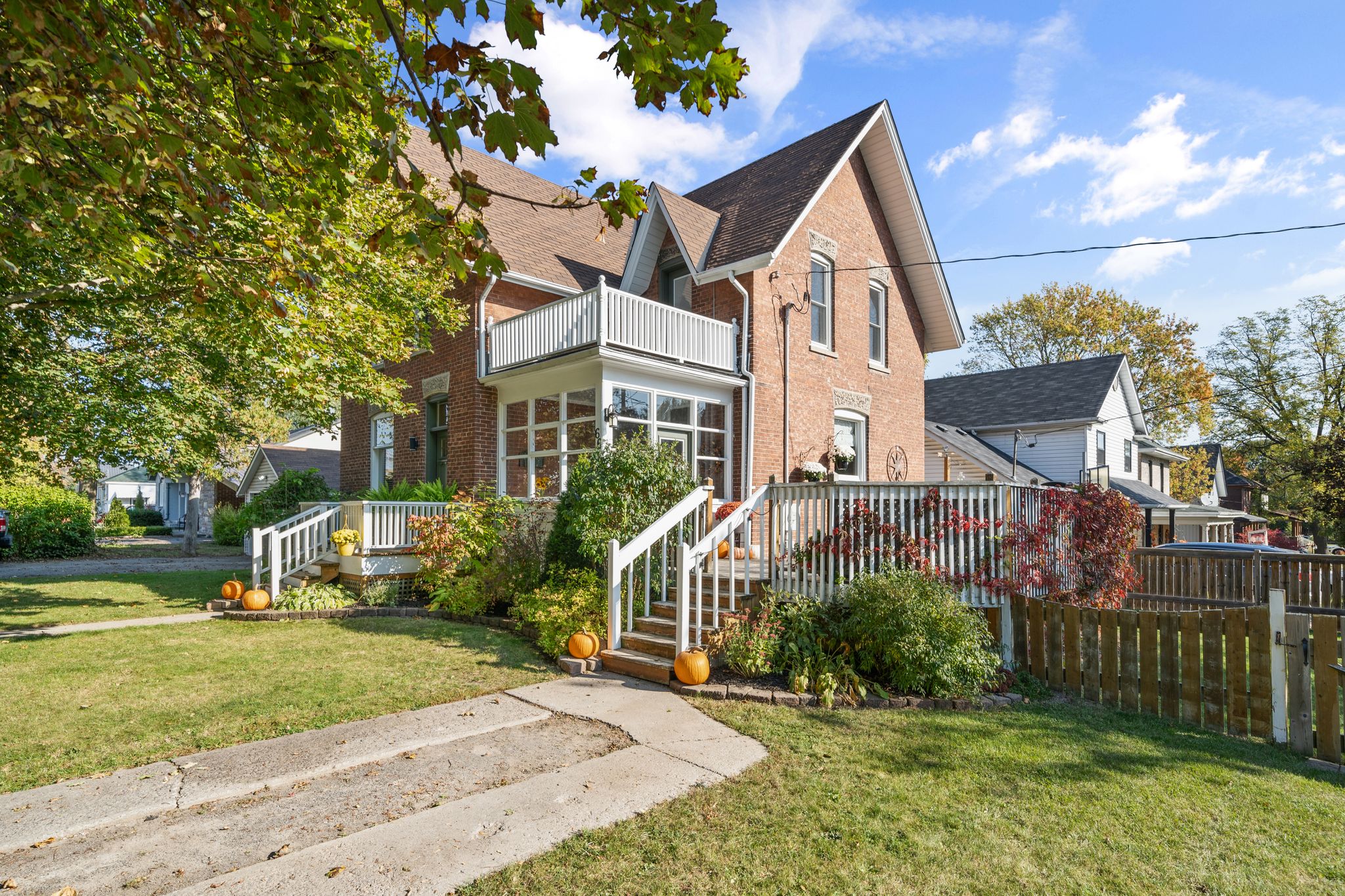 66 Victoria Ave N, Lindsay