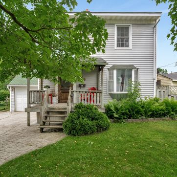 769 Chesterfield Ave, Peterborough