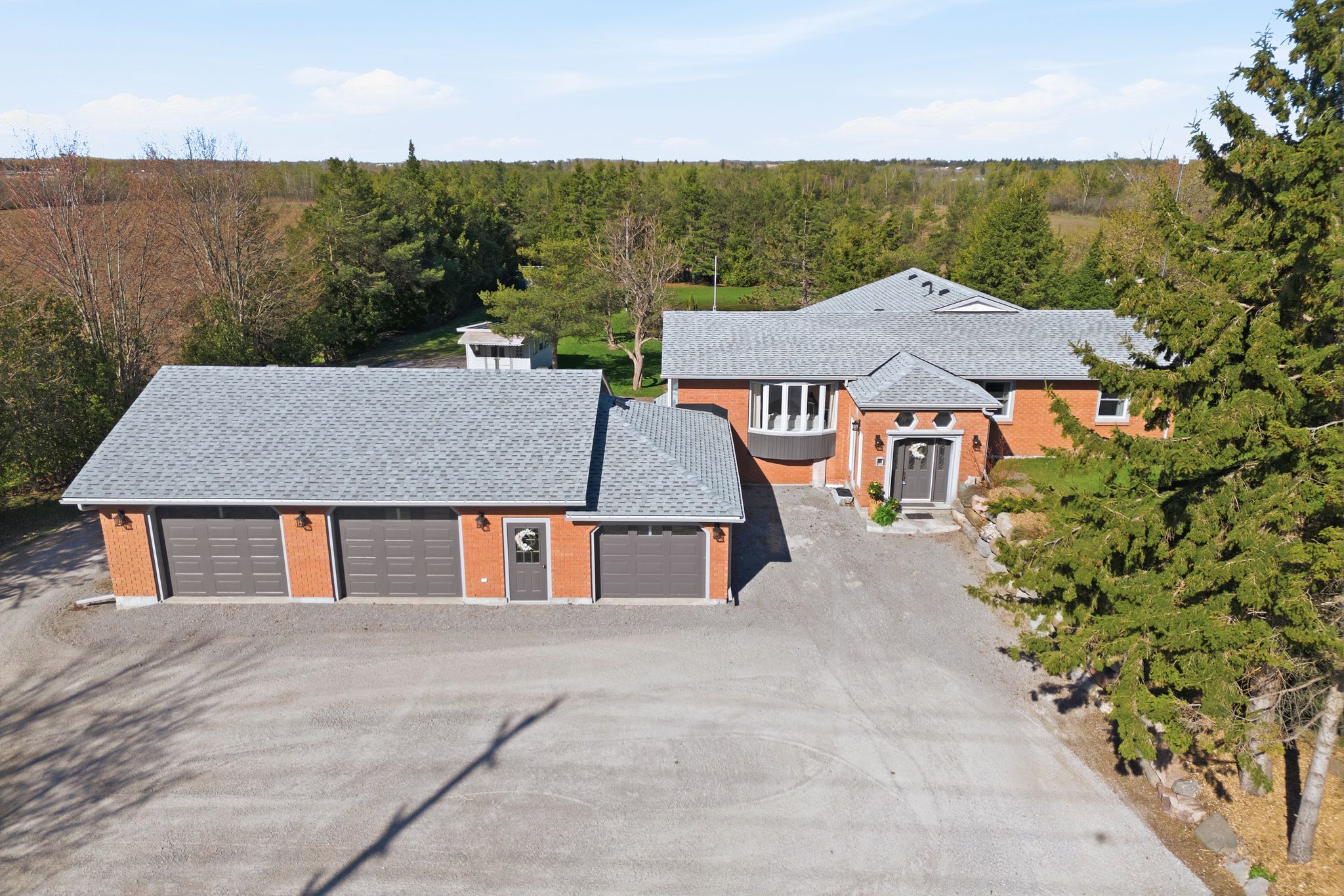 77 County Rd 36, Lindsay